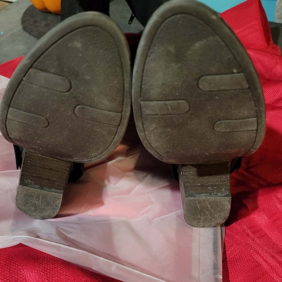 Fergilicious Knee High Riding Boots with Heel - Picture 3 of 3